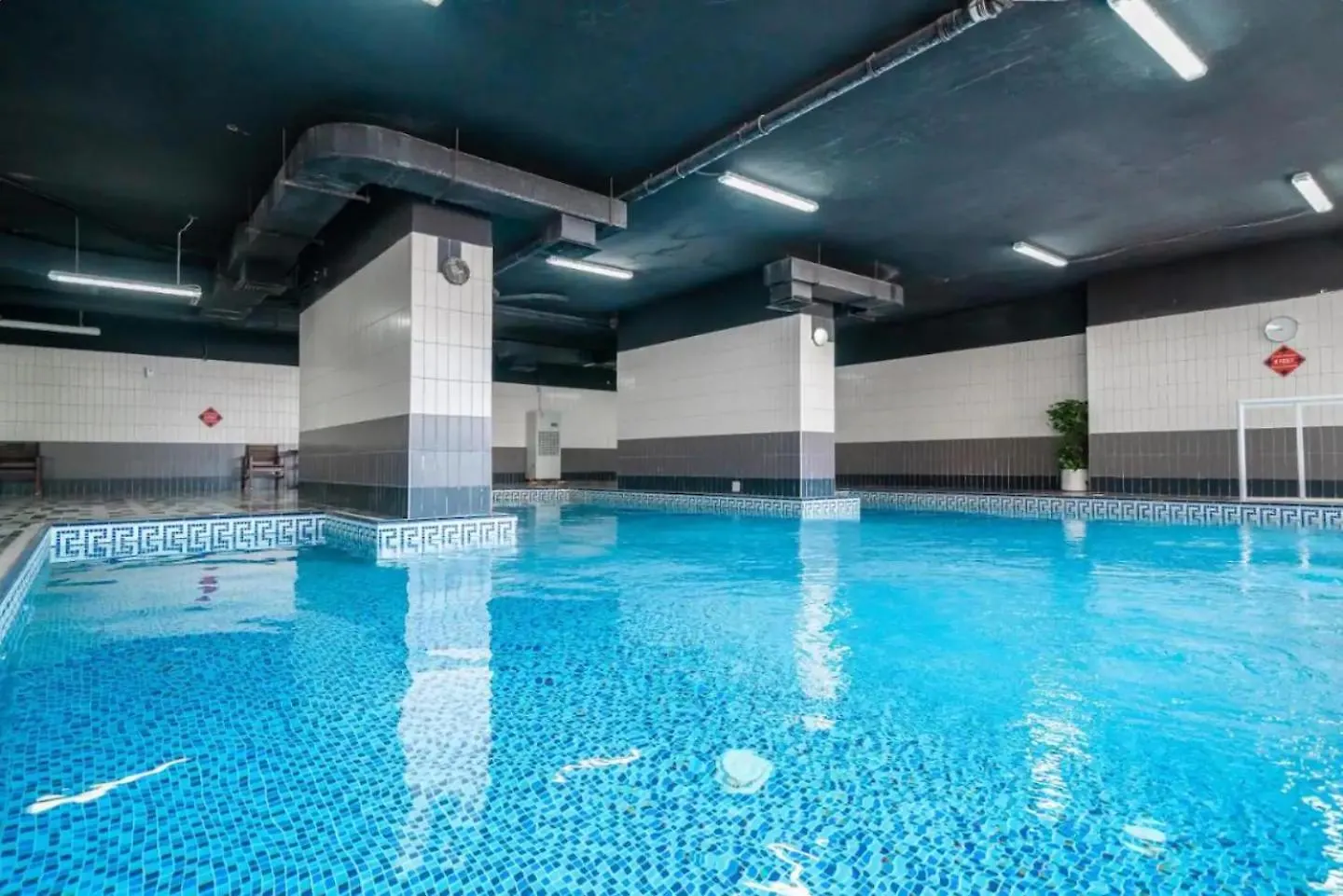 Dhostels - Marina Palm View Hostel Dubai