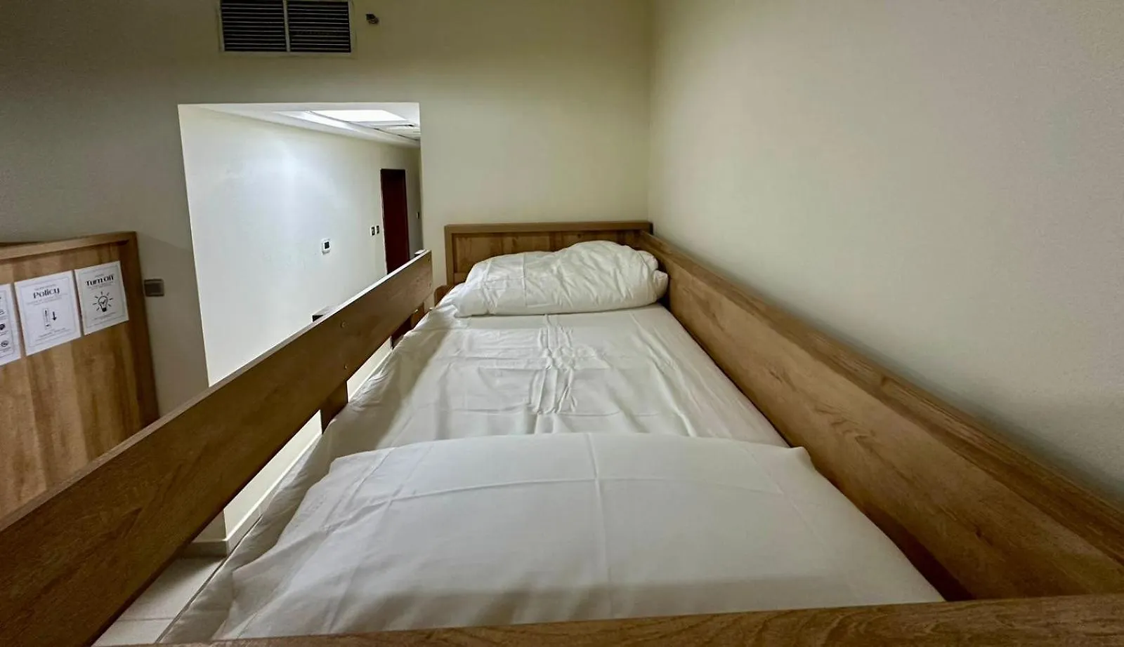 Dhostels - Marina Palm View Hostel Dubai United Arab Emirates
