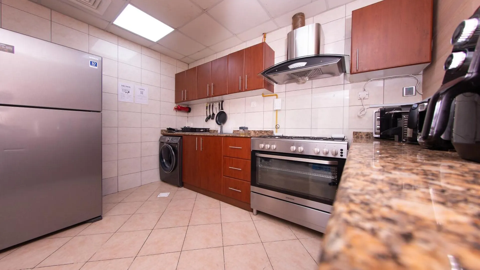 Dhostels - Marina Palm View Hostel Dubai 0*,