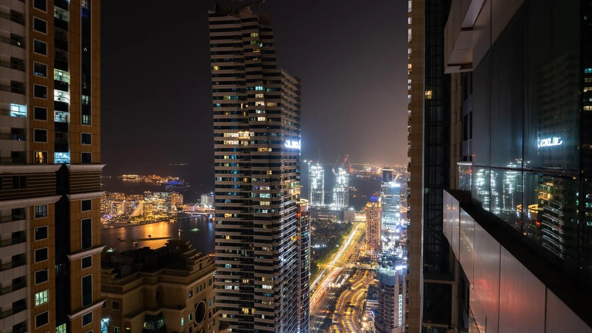 Dhostels - Marina Palm View Hostel Dubai United Arab Emirates